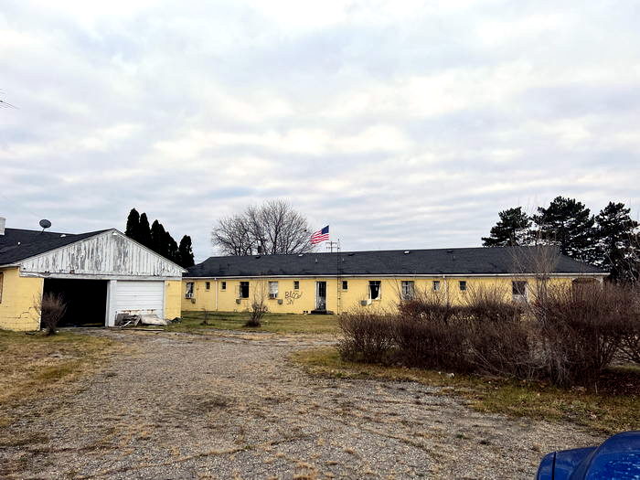 Mel Manor Motel (Welcome Inn) - Dec 11 2022 Photo (newer photo)
